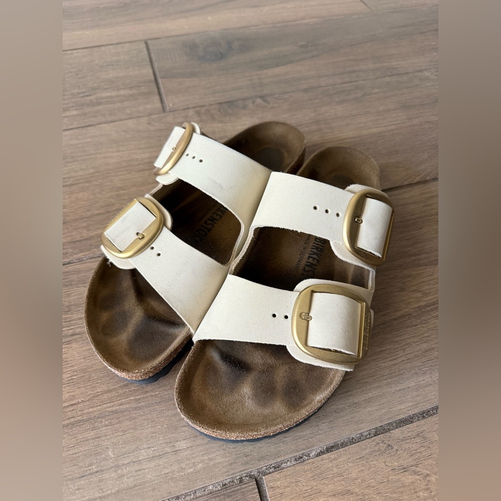 Birkenstock Women’s Arizona Big Buckle Nubuck Leather